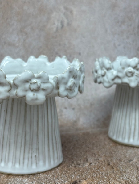 Camellia Pedestal w/ Ribbed Base