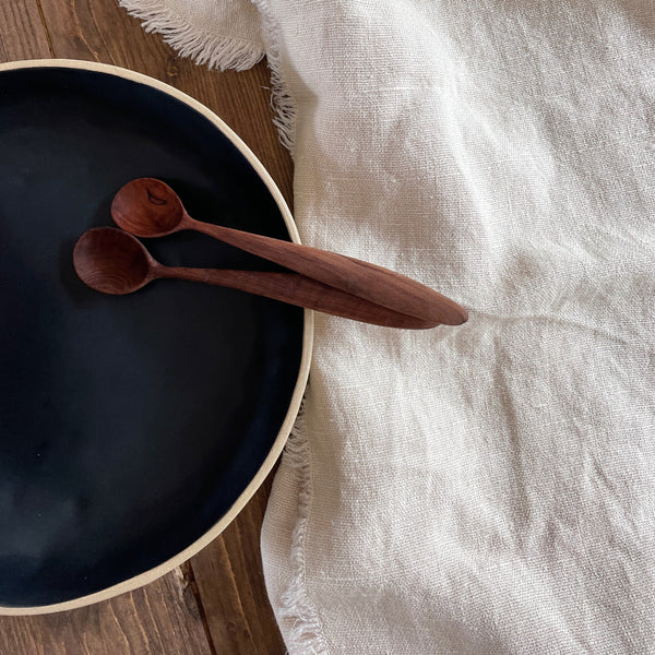 BLACK SATIN Shallow Serving Bowl