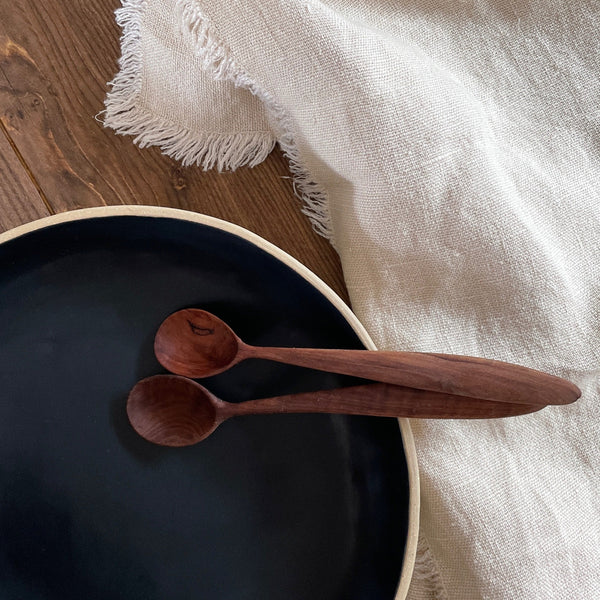 BLACK SATIN Shallow Serving Bowl